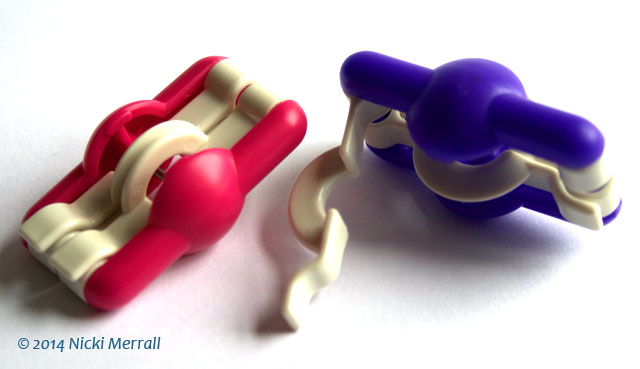 Clover pompom makers