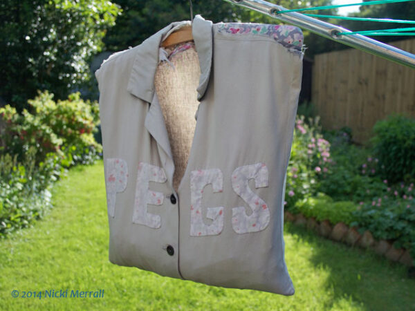 Read more about the article Replacing a worn-out upcycled peg bag with a homemade peg basket