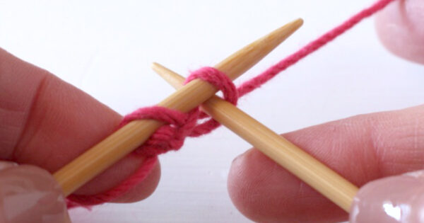 Read more about the article Knitted cast-on method – a right-handed knitting tutorial