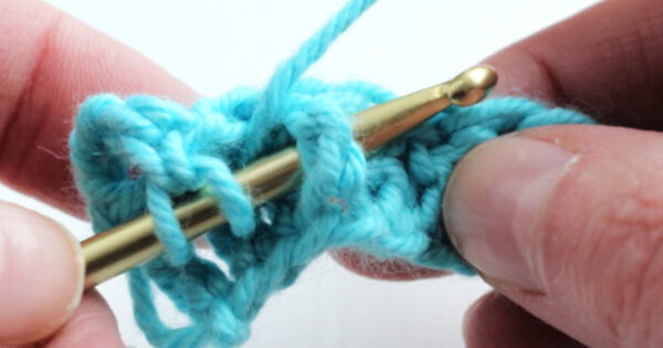 Read more about the article Front post stitches – a left-handed crochet tutorial